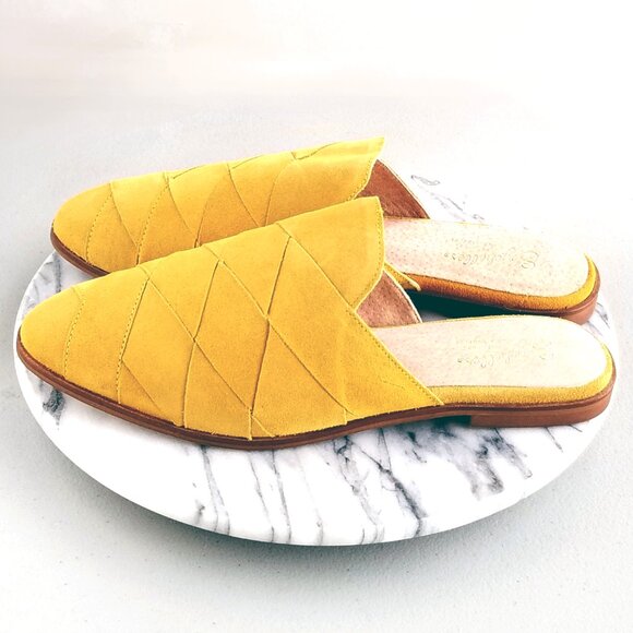 NIB Seychelles Survival Suede Woven Mules in Yellow Women Size 10 NWOT NEW! - Picture 3 of 16